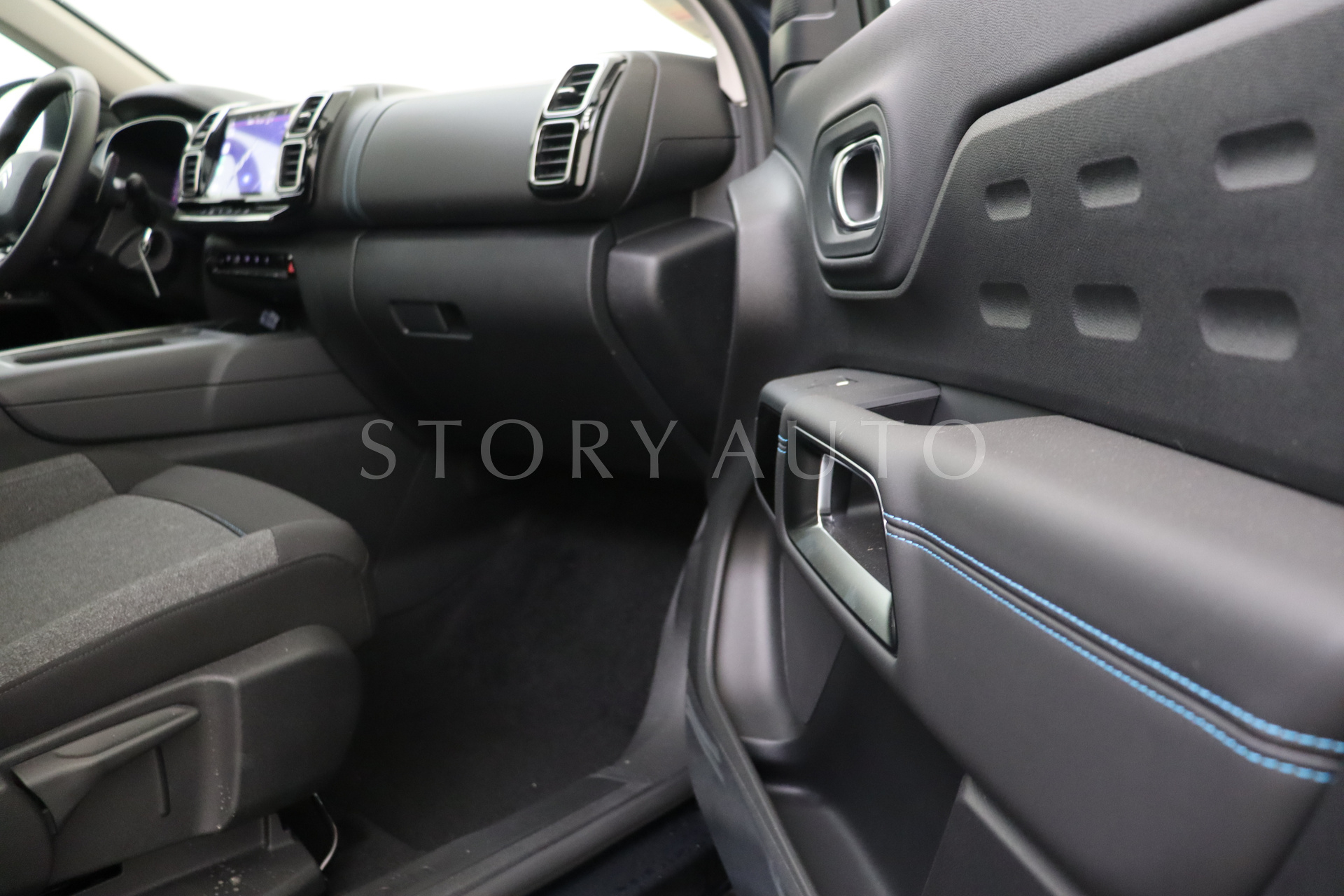 vr7a45gyvrl000556-25