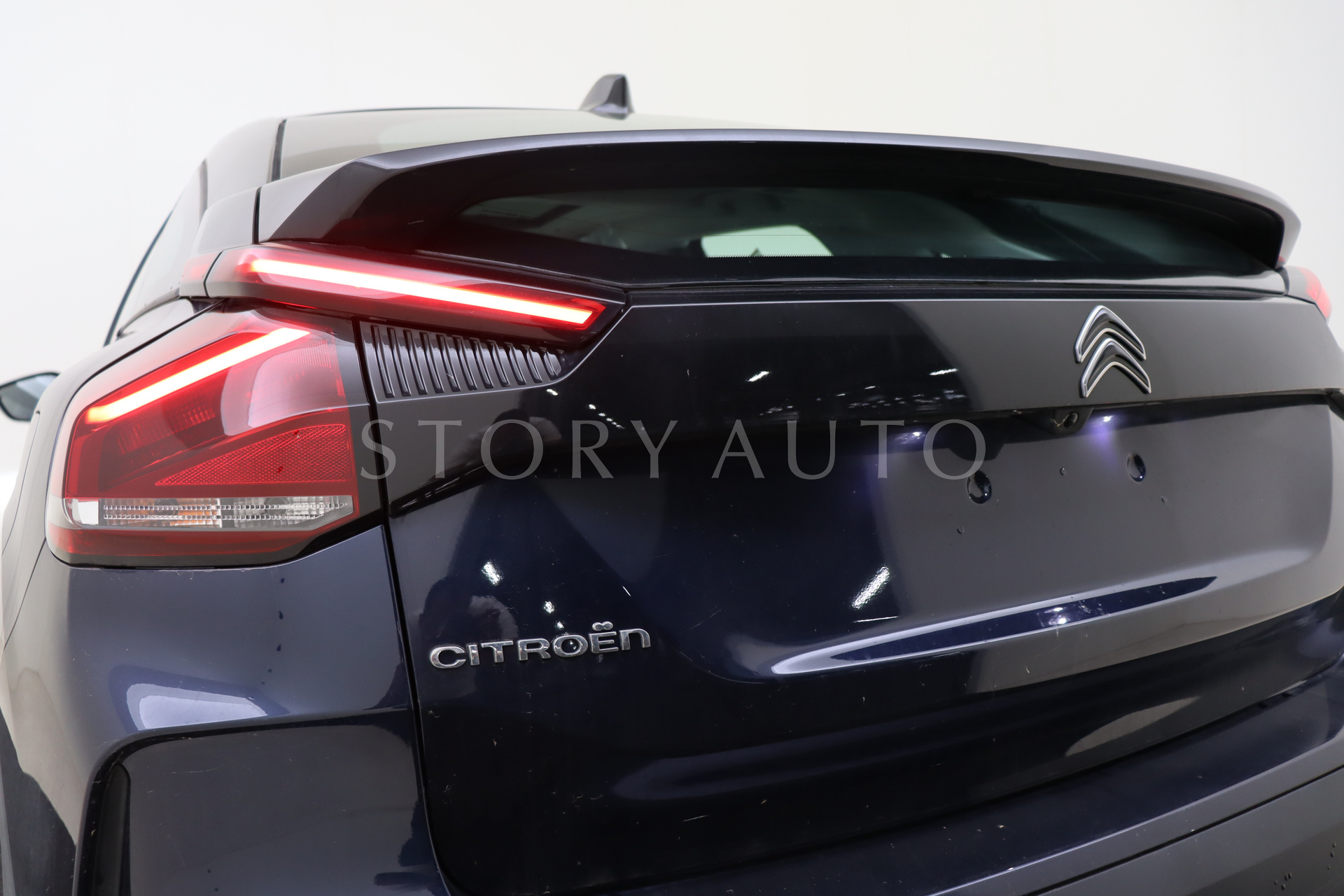 vr7bahnl4se000951-27